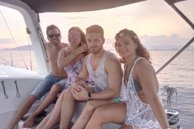 1h Refreshing Sailing Tour in Barcelona with Open Bar & Snacks - Who will get the most from this sailing trip