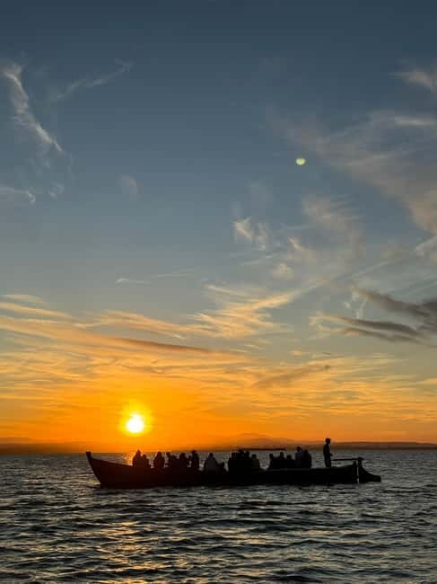Albufera of Valencia: Guided boat ride around the Albufera - Fishing, rice, and the human story