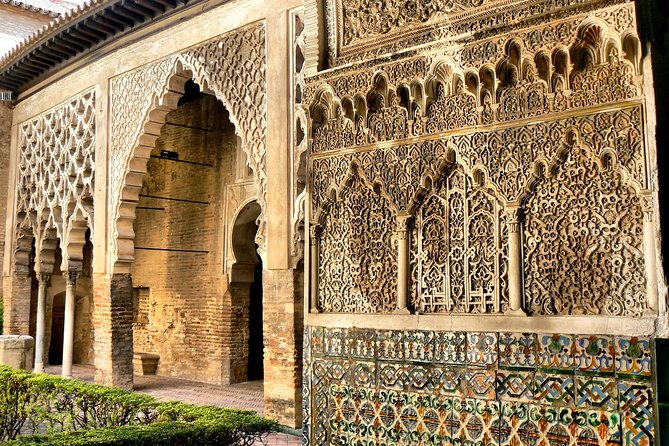 Alcazar and Cathedral of Seville Tour with Skip the Line Tickets - Climbing the Giralda for a city view