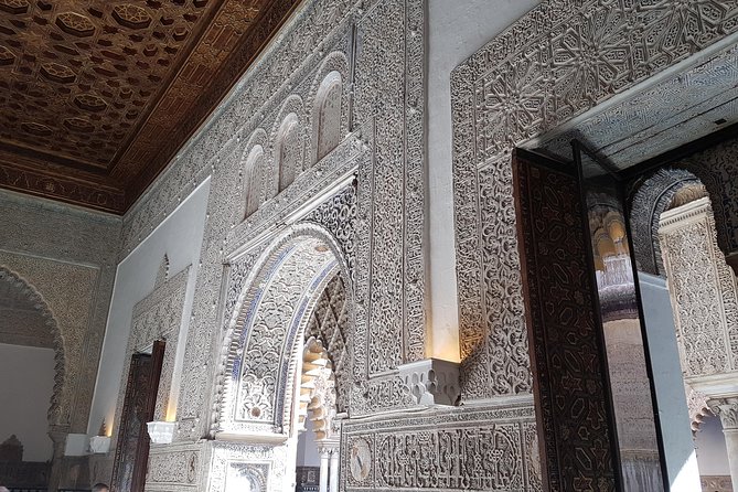 Alcazar and Cathedral of Seville Tour with Skip the Line Tickets - The Royal Alcazar: palaces shaped by two traditions