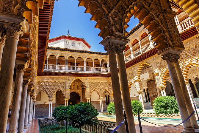 Alcazar, Cathedral and Giralda Guided Tour with Priority Tickets - The Royal Alcázar, one hour and fifteen minutes