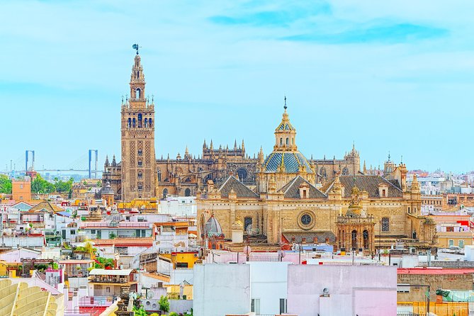 Alcazar, Cathedral and Giralda Guided Tour with Priority Tickets - What the guide adds, and where the format falls short