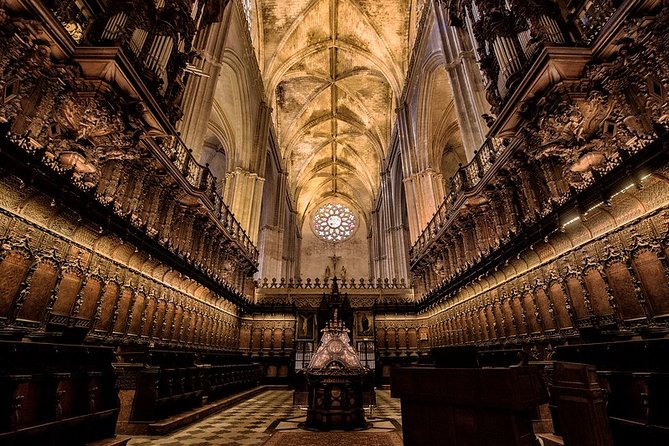 Alcazar, Cathedral and Giralda Guided Tour with Priority Tickets - Practical advice for a smoother morning