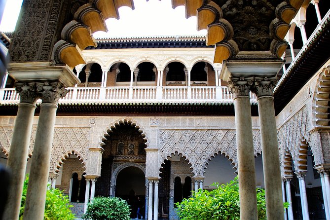 Alcazar of Seville Exclusive Group, max. 9 travelers - Meeting at the Immaculate Conception Monument
