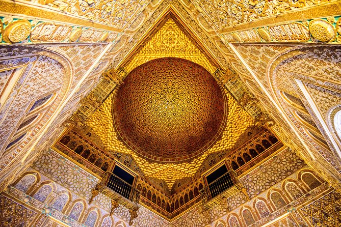 Alcazar of Seville Exclusive Group, max. 9 travelers - Fifteen minutes in the Alcázar gardens