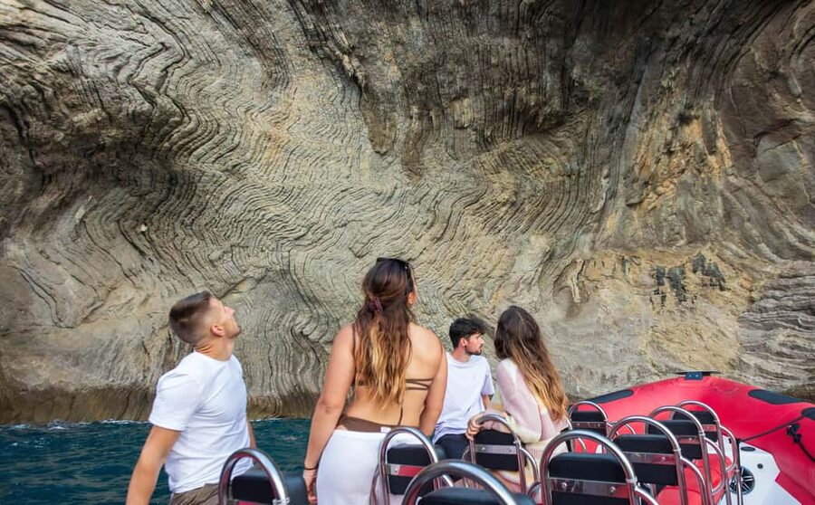 Alcudia: 2-Hour Sightseeing Speedboat Tour with Snorkeling - Who should book this Alcudia speedboat ride?