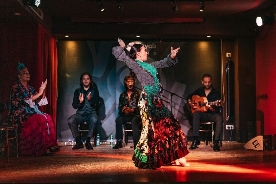 "Algarabía": Flamenco Show at Café Ziryab. Madrid - How Café Ziryab compares with a grand tablao
