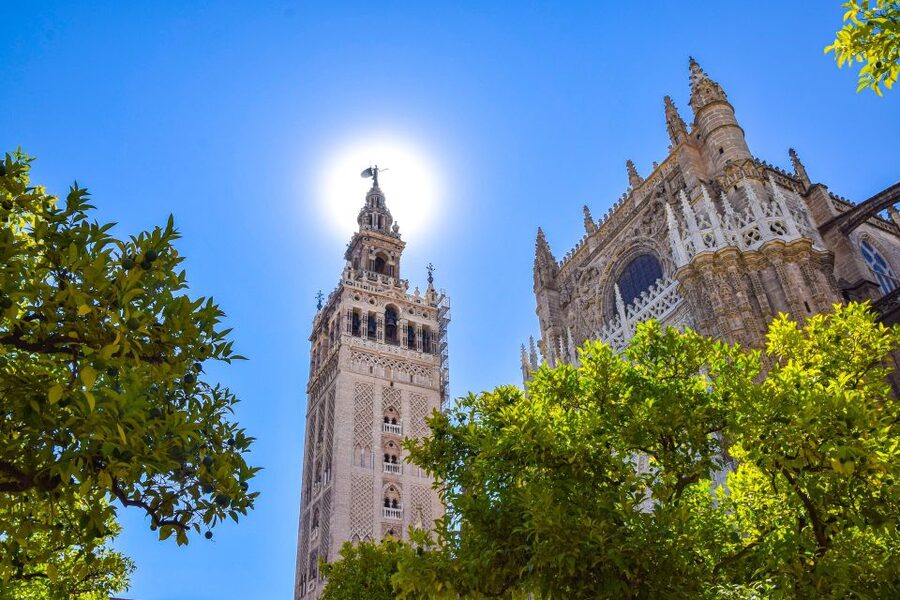 Algarve: Seville Full-Day Shopping and Sightseeing Tour - Leaving the Algarve for Andalusia