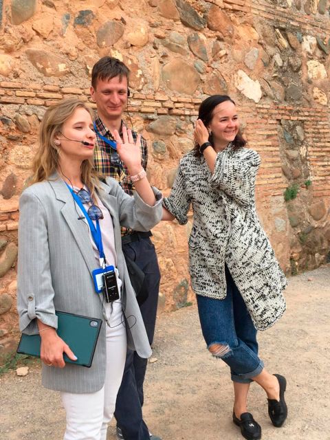 Alhambra and Nasrid Palaces Guided Tour with Tickets - Key points to know before booking