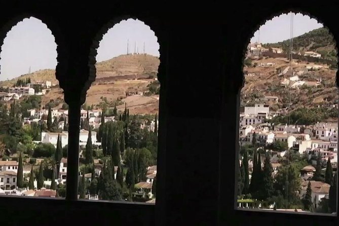 Alhambra &Charles Palace Guided Tour with Optional Nasrid Palaces - How good are the guides?