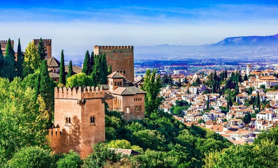 Alhambra Guided Tour with Fast-Track Entry - Alcazaba: the military side of the monument