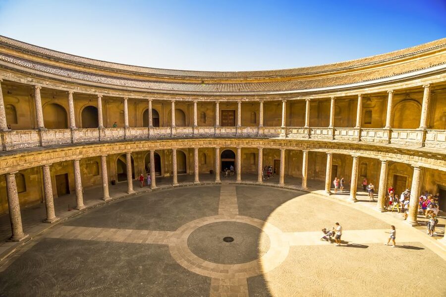 Alhambra, Nasrid Palaces, and Generalife 3-Hour Guided Tour - The Nasrid Palaces and the Court of the Lions