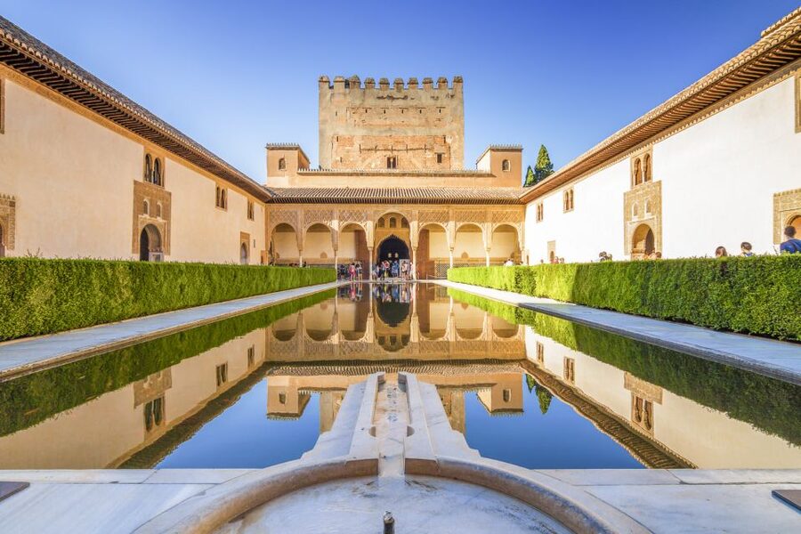 Alhambra, Nasrid Palaces, and Generalife 3-Hour Guided Tour - Palace of Charles V, a sharp change in style