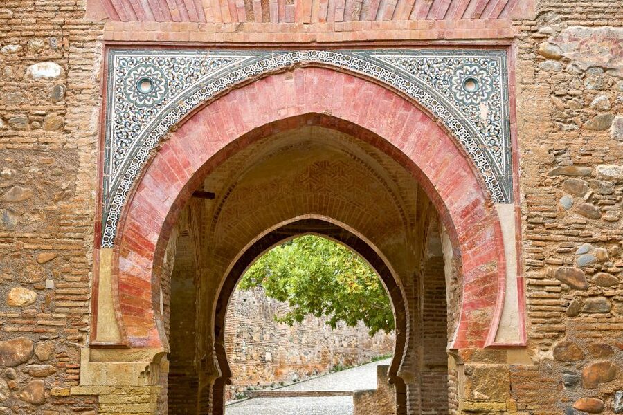 Alhambra, Nasrid Palaces, and Generalife 3-Hour Guided Tour - How the three-hour pace feels