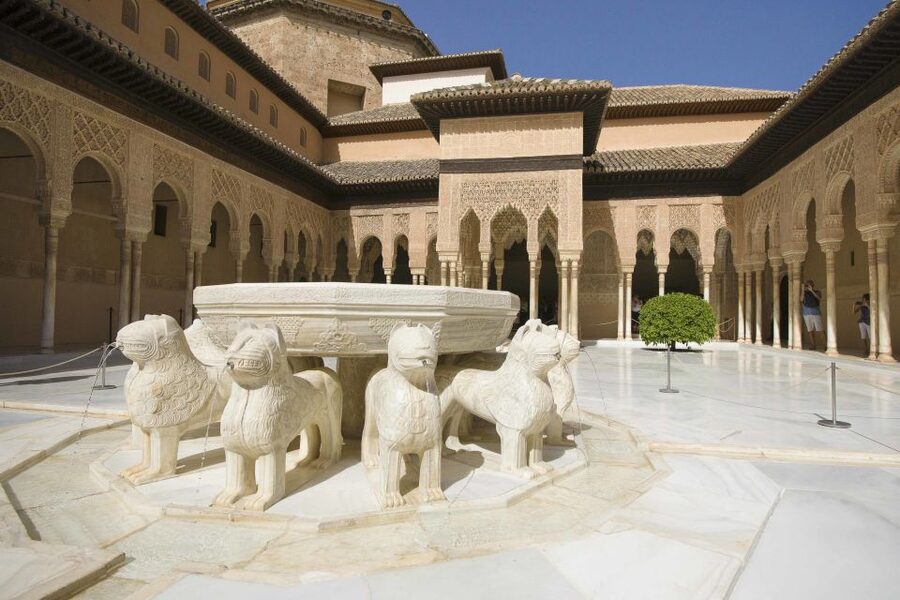 Alhambra, Nasrid Palaces, and Generalife 3-Hour Guided Tour - Is the $66 price fair?