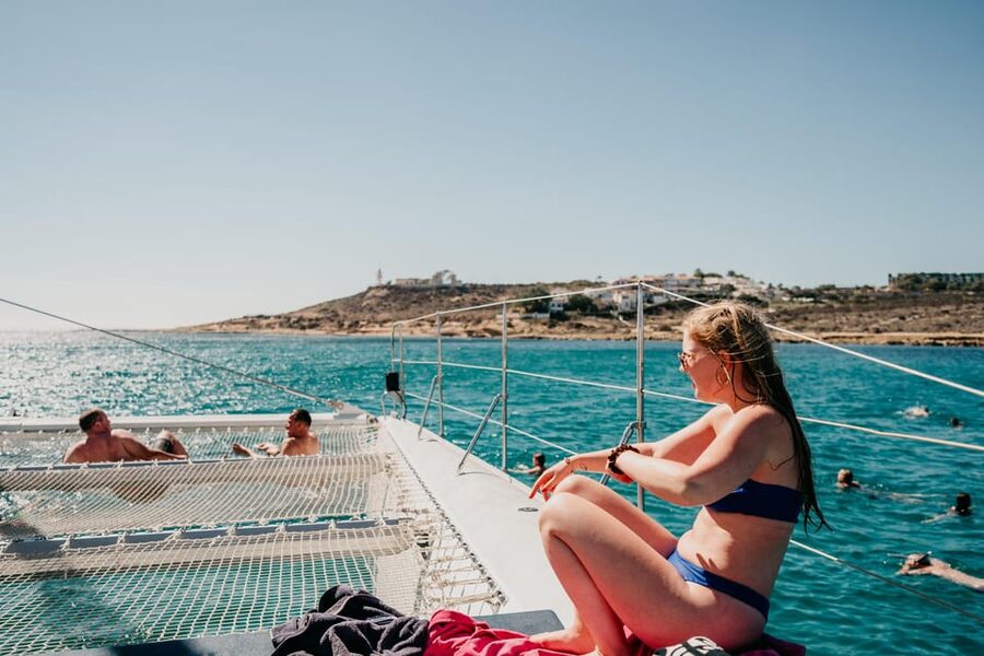 Alicante: 3-Hour Coastal Catamaran Cruise - The return sail and final Alicante views