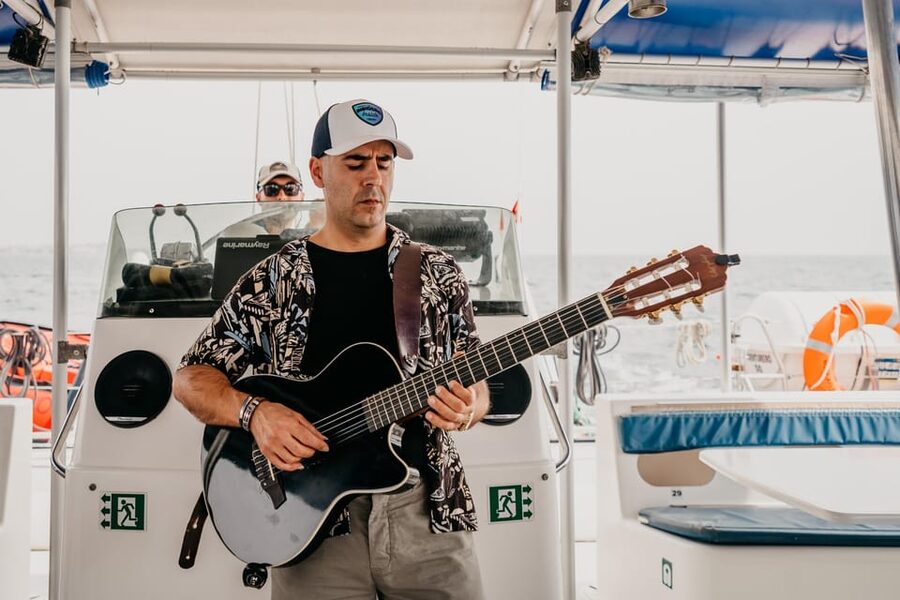 Alicante: Afternoon Cruise with Appetizer and Live Music - Who will enjoy this trip most