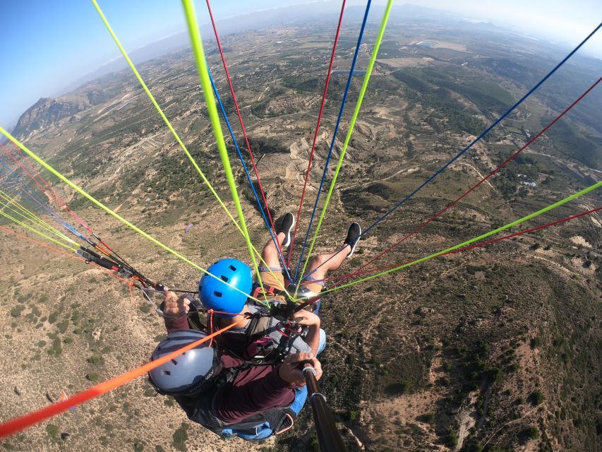 Alicante and Santa Pola: Tandem Paragliding Flight - Who should book this Alicante flight?