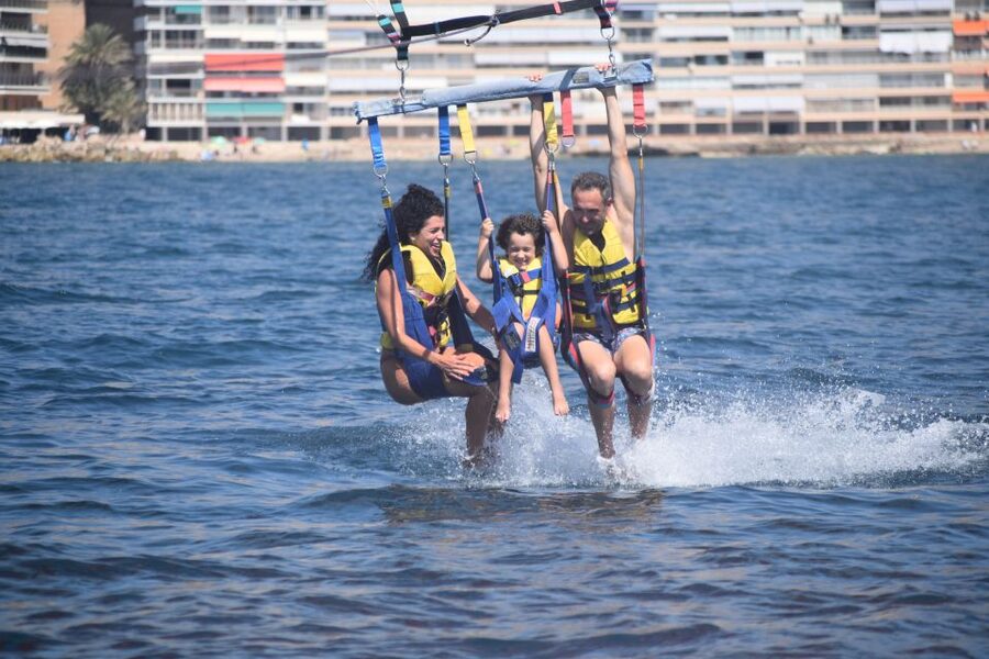 Alicante: Boat Trip and Parasailing Experience with Drink - Practical advice for a smoother hour