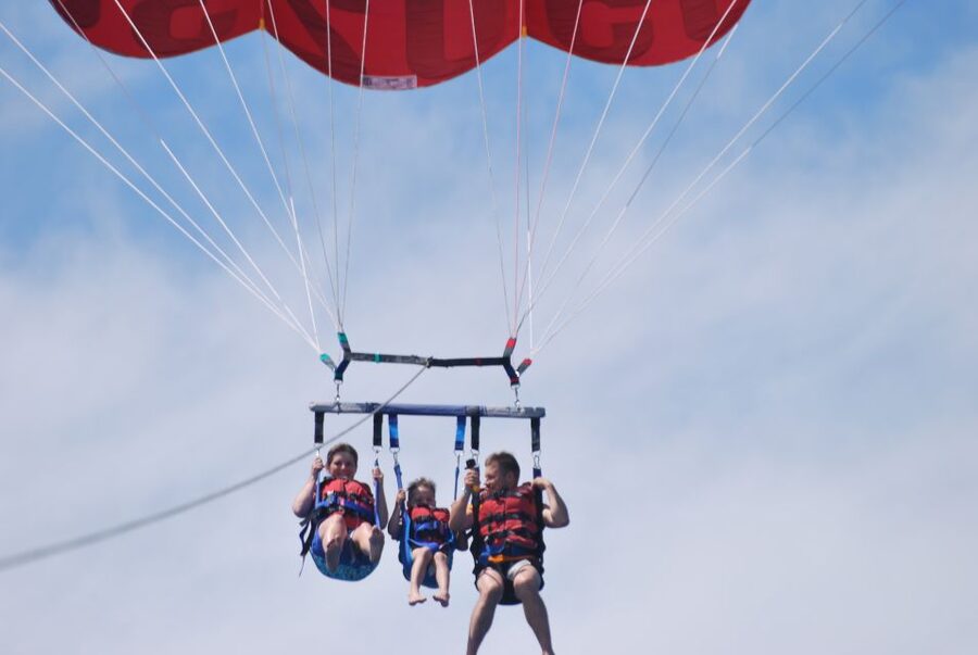 Alicante: Boat Trip and Parasailing Experience with Drink - The coastal boat ride before takeoff