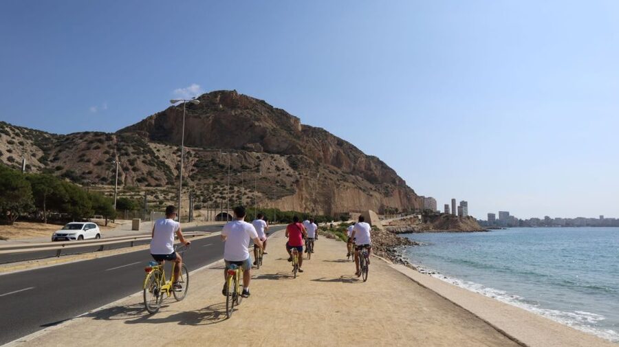Alicante: Calas and Beaches E-Bike Tour with Snorkeling - The return ride and included refreshments