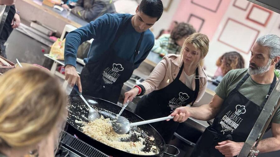 Alicante: Paella and Sangría Workshop with Market Visit - Key points to know before booking