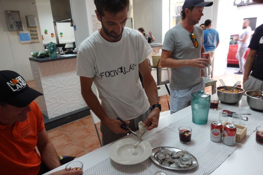 Alicante: Paella and Sangría Workshop with Market Visit - Who should book this paella workshop?