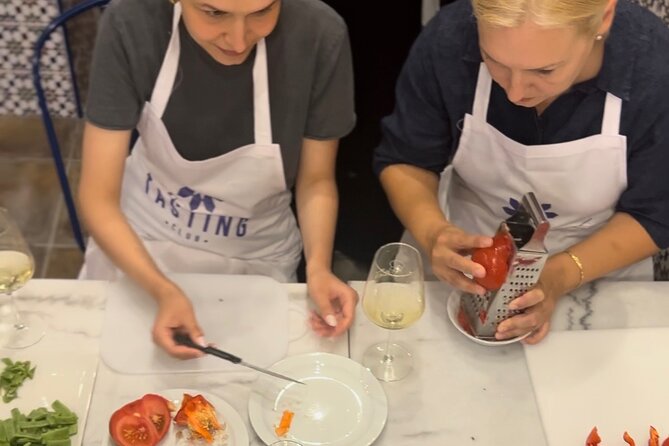 Alicante Paella Cooking Class, Tapas, Drinks and Marketplace - Group Size, Pace, and Guide Style