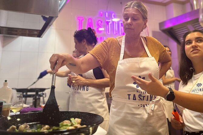 Alicante Paella Cooking Class, Tapas, Drinks and Marketplace - Learning Alicante-Style Rice