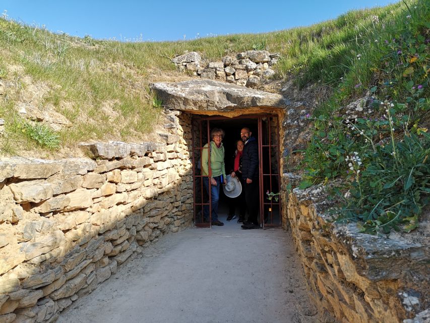 Antequera: Dolmens and El Torcal Tour with Transfer - Who should book this outing?