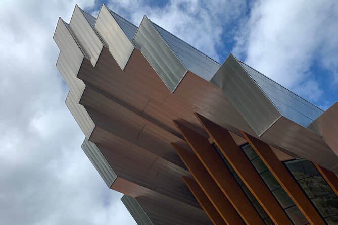 Architectural Rioja Small Group Wine Tour with Lunch from Bilbao - Lunch and a walk in medieval Laguardia