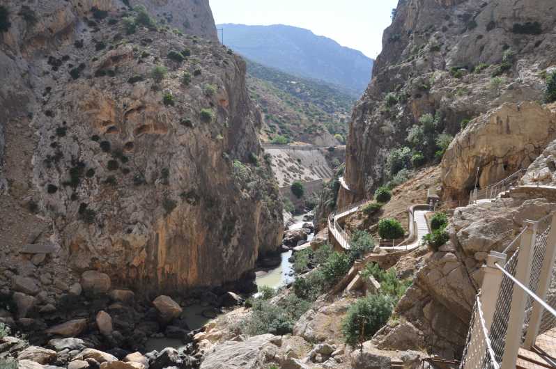 Ardales: Caminito del Rey & El Gaitanejo Guided Walking Tour - Entering the Gaitanejo Gorge