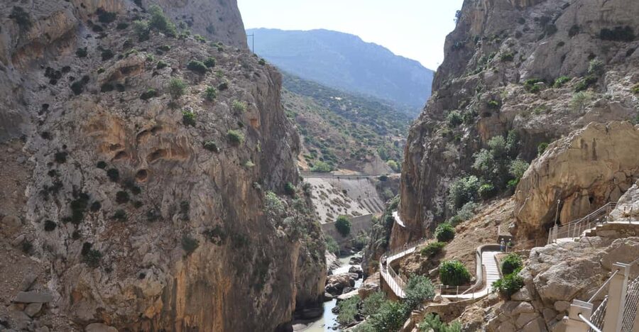 Ardales: Caminito del Rey & El Gaitanejo Guided Walking Tour - Meeting at El Kiosko and walking to the entrance