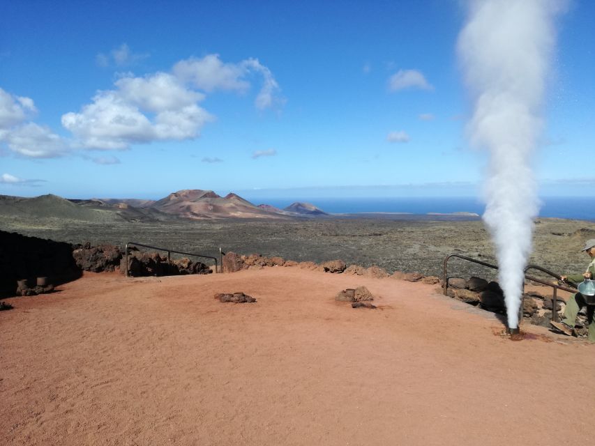 Arrecife: Timanfaya and Green Lagoon for Cruise Passengers - Timanfaya National Park and the Fire Mountains