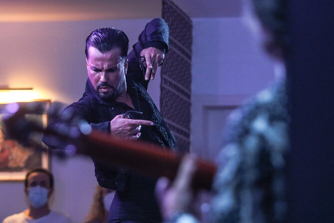 Authentic flamenco show. Alegria and gastronomy Malaga - Who will enjoy Alegría most?