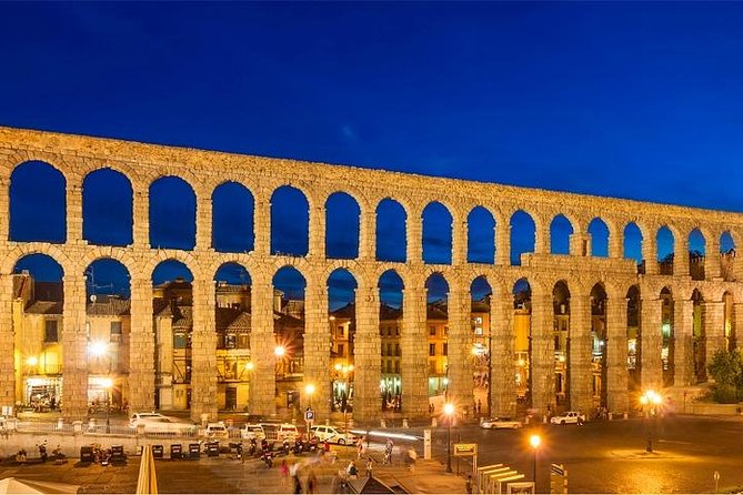 Avila & Segovia Tour with Tickets to Monuments from Madrid - Segovia’s Roman aqueduct arrives first