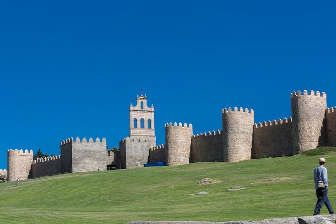 Avila with Walls and Segovia with Alcazar from Madrid - Segovia’s Roman aqueduct is the morning star