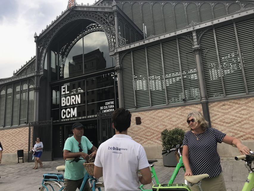 Barcelona: 2.5-Hour Bike or E-Bike Historical Tour - Key points at a glance