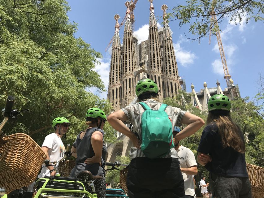 Barcelona: 2.5-Hour Bike or E-Bike Historical Tour - Starting beside Arc de Triomf