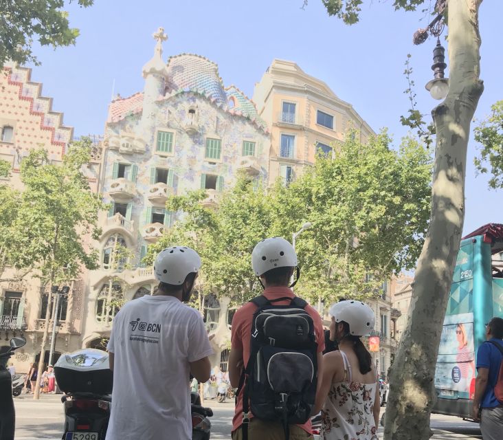 Barcelona: 2.5-Hour Gaudí Segway Tour - La Monumental and a piece of Catalan memory