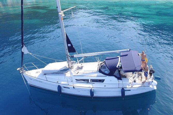 Barcelona 2-hour Private Boat Tour with Cava and snacks - Leaving from Moll de Mestral in Barcelona