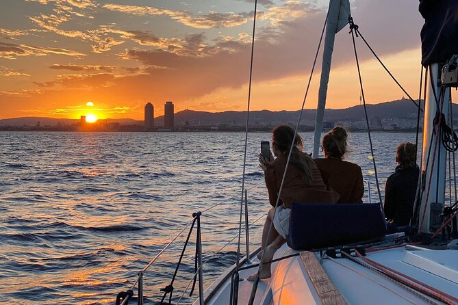 Barcelona 2-hour Private Boat Tour with Cava and snacks - Cava, snacks, and your own music