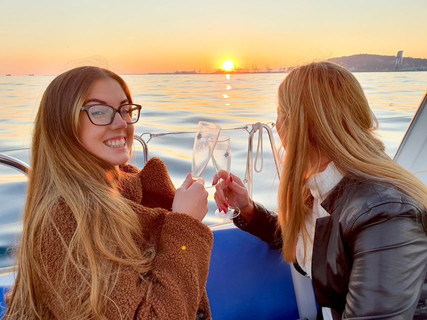 Barcelona: 2-Hour Sailboat Tour with Snacks and Drinks - Setting out from Port Olimpic