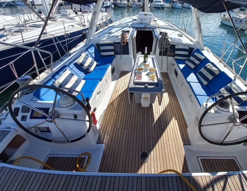 Barcelona: 2-Hour Sailboat Tour with Snacks and Drinks - Comfort, access, and practical limits