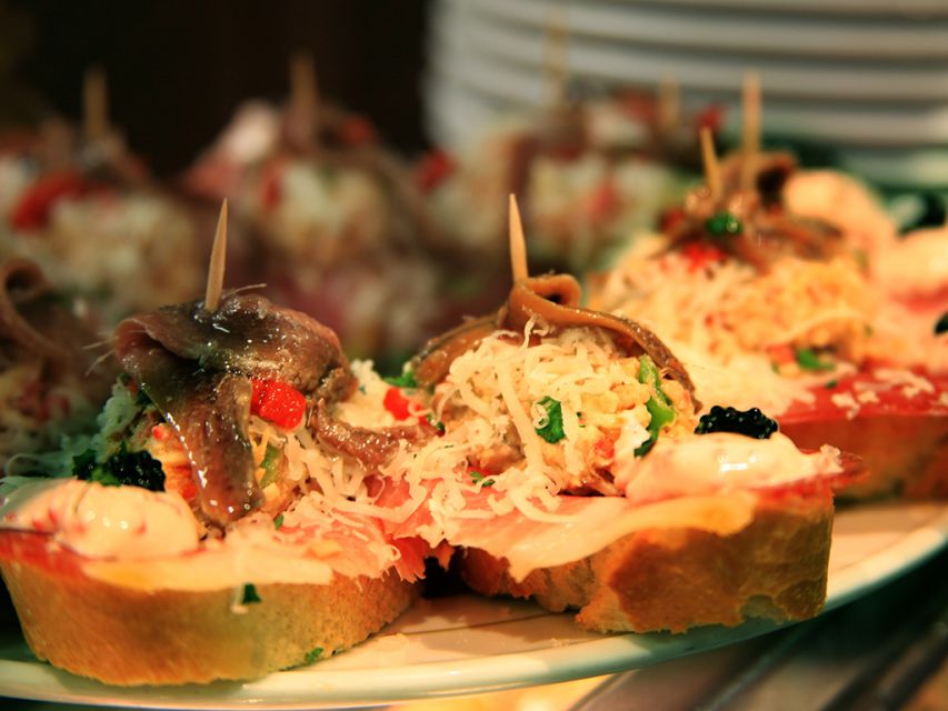 Barcelona: 4-Hour Tapas Evening Tour and Flamenco Show - Is $65 good value for this Barcelona evening?