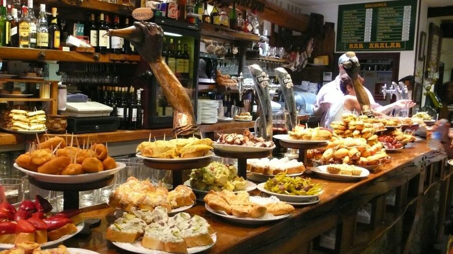 Barcelona: 4-Hour Tapas Evening Tour and Flamenco Show - Who should book this tour?