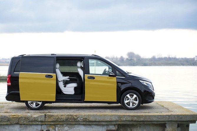 Barcelona Airport Private Arrival Transfers - Meeting your driver after baggage claim