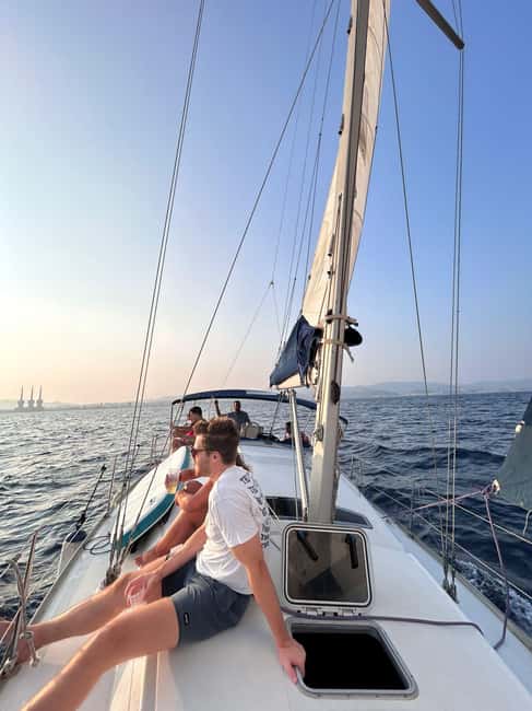 Barcelona Badalona : Sailboat Tour, Snacks, Drinks, Swimming - Snacks, cava, and the easygoing onboard mood