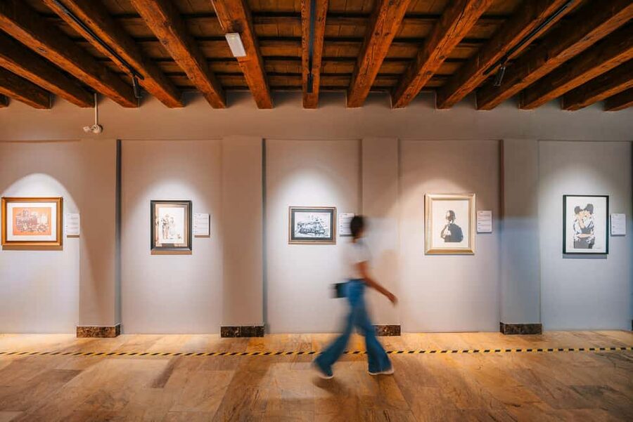 Barcelona: Banksy Museum, Permanent Exhibition Ticket - Entering Espacio Trafalgar in central Barcelona