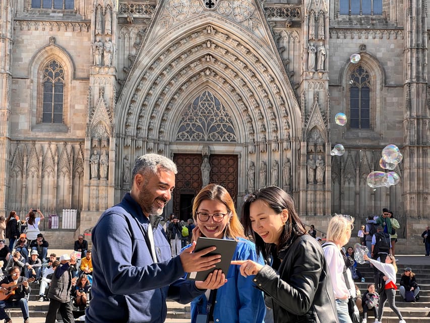 Barcelona: Barri Gotic Small Group Walking Tour - Why two hours works well in the Gothic Quarter